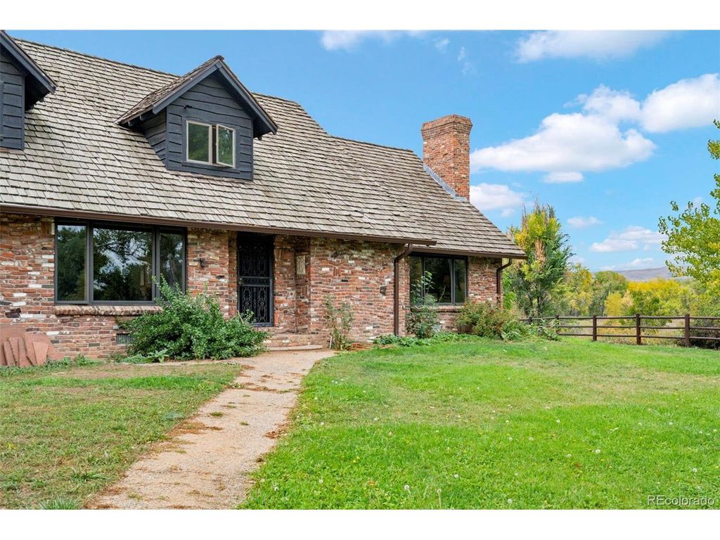 8935 W Bear Creek Dr, Lakewood, CO 80227