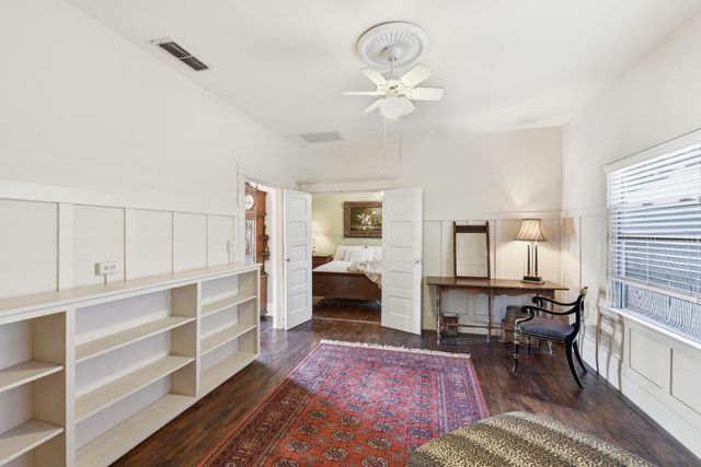 1120 G St, Sacramento, CA 95814