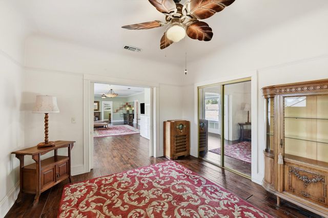 1120 G St, Sacramento, CA 95814