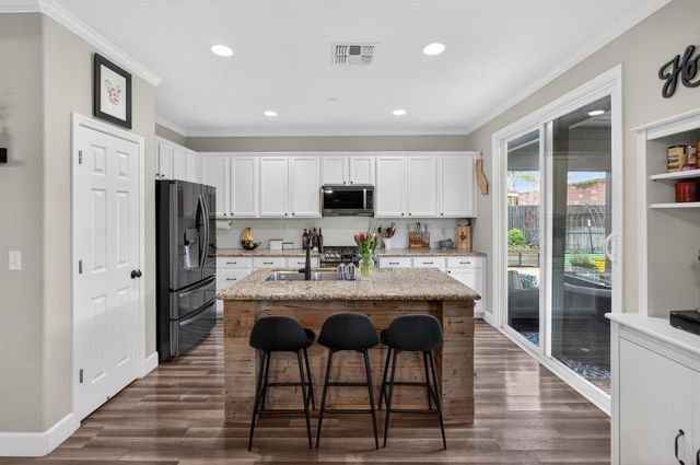 12289 Edyth Lake Way, Rancho Cordova, CA 95742