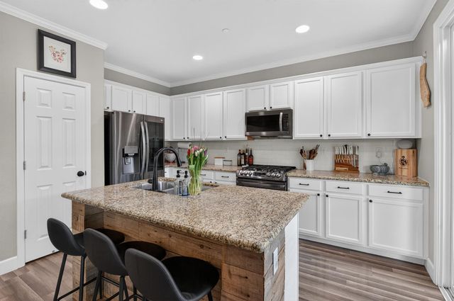 12289 Edyth Lake Way, Rancho Cordova, CA 95742