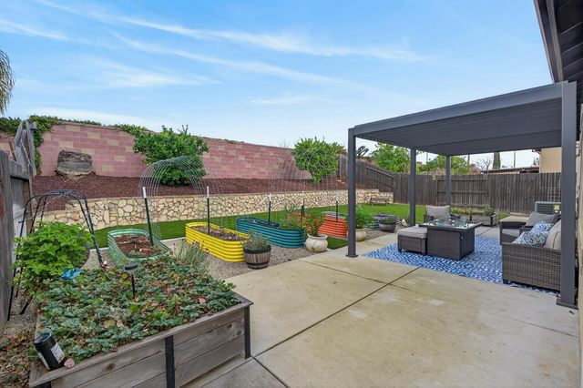 12289 Edyth Lake Way, Rancho Cordova, CA 95742