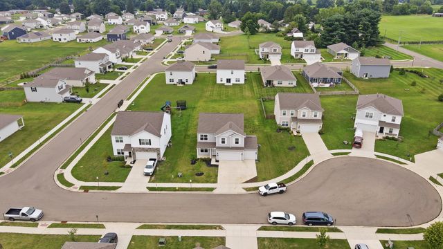 384 Kells Court E, Newark, OH 43055
