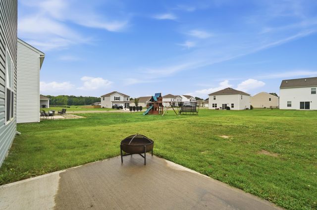 384 Kells Court E, Newark, OH 43055