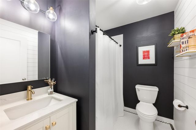 1404 Justin LN, Austin, TX 78757