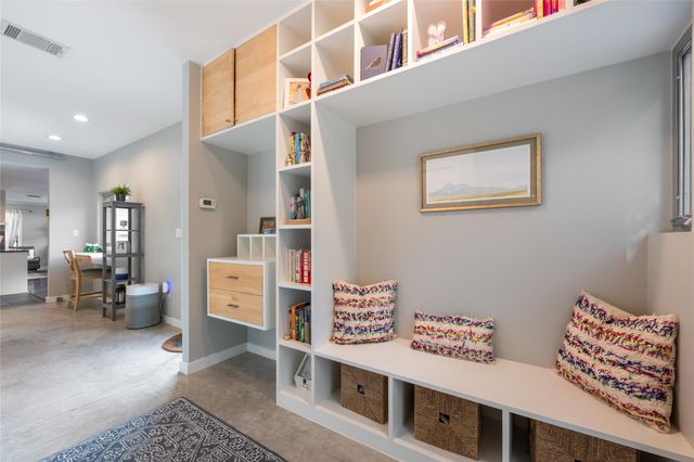 1404 Justin LN, Austin, TX 78757