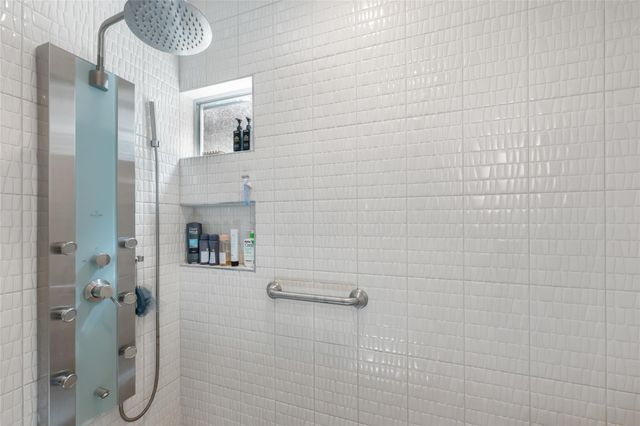1404 Justin LN, Austin, TX 78757