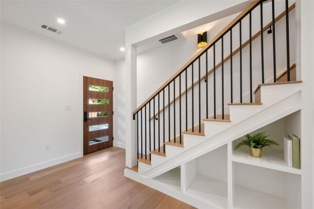 1404 Justin LN, Austin, TX 78757