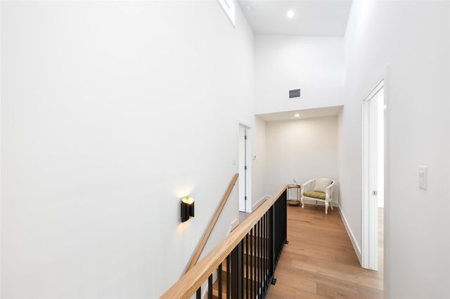 1404 Justin LN, Austin, TX 78757