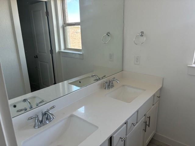 7513 Desert Needle DR, Lago Vista, TX 78645