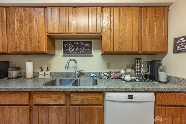 546 Kyle Lane, Fairborn, OH 45324