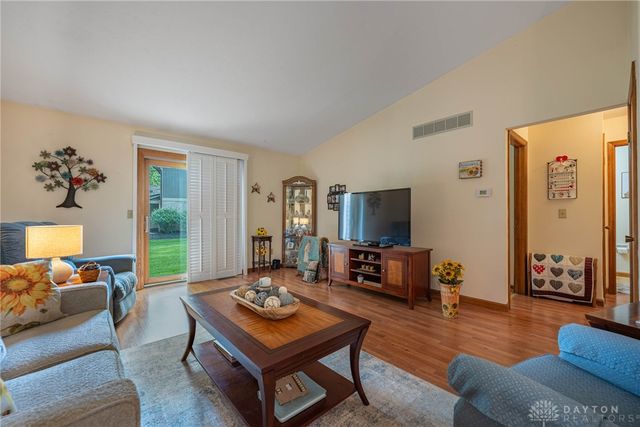 546 Kyle Lane, Fairborn, OH 45324