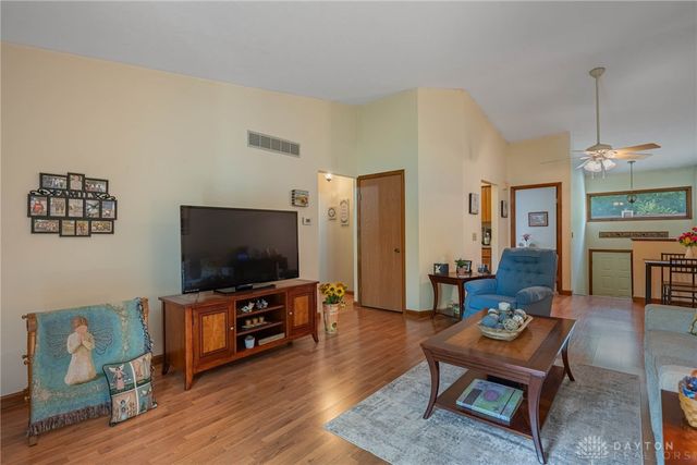 546 Kyle Lane, Fairborn, OH 45324