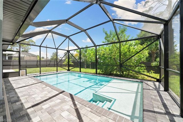 4657 Key Largo LN, Bonita Springs, FL 34134