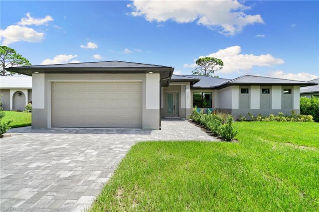 4657 Key Largo LN, Bonita Springs, FL 34134