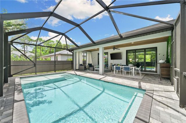 4657 Key Largo LN, Bonita Springs, FL 34134