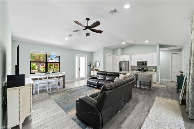 4657 Key Largo LN, Bonita Springs, FL 34134