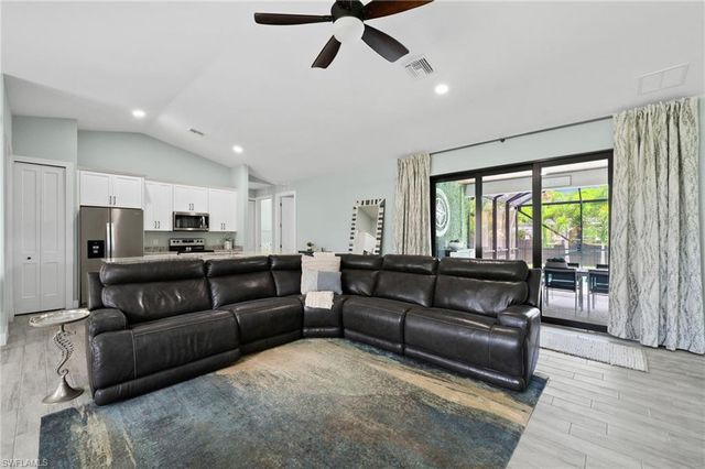 4657 Key Largo LN, Bonita Springs, FL 34134