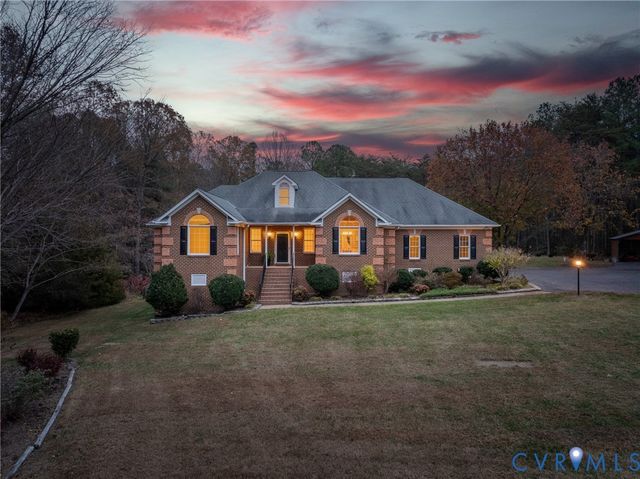 7238 Rural Point Rd, Mechanicsville, VA 23116