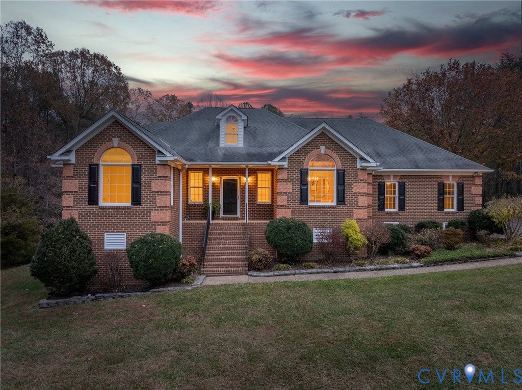 7238 Rural Point Rd, Mechanicsville, VA 23116