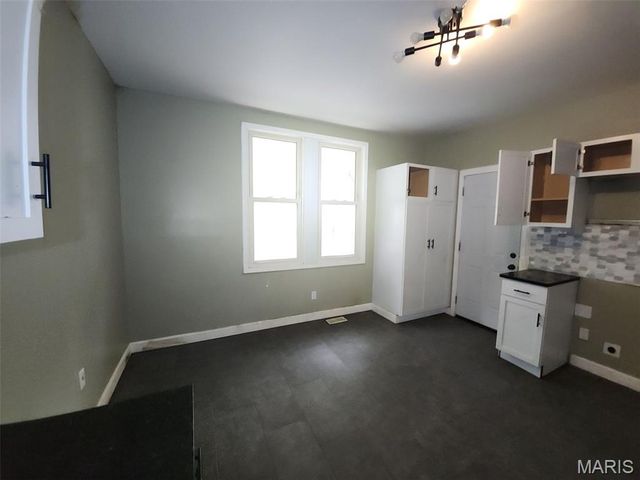 4615 Newport Avenue, St Louis, MO 63116