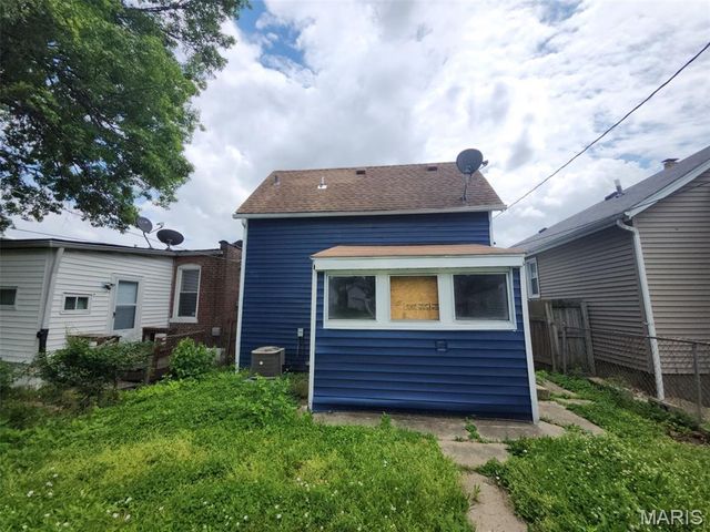 4615 Newport Avenue, St Louis, MO 63116