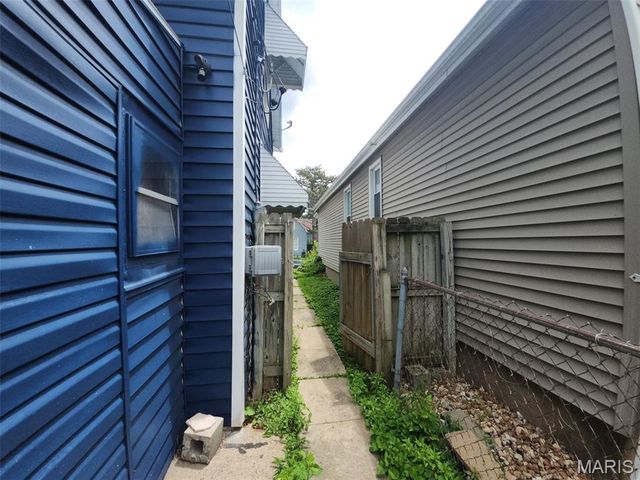 4615 Newport Avenue, St Louis, MO 63116