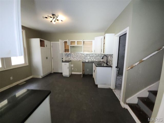 4615 Newport Avenue, St Louis, MO 63116