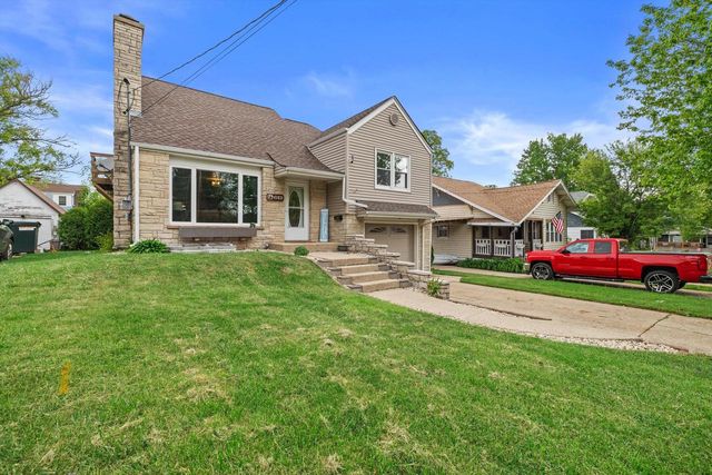 613 Parish STREET, Delavan, WI 53115