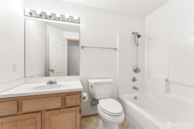 7516 Magnolia Court SE, Lacey, WA 98503