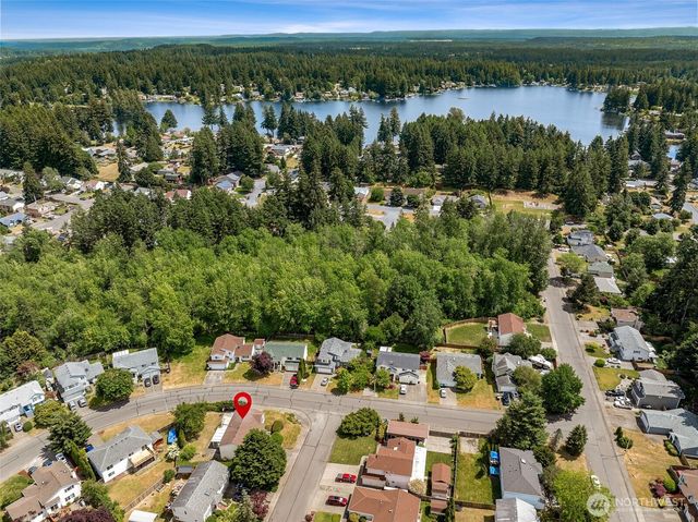 7516 Magnolia Court SE, Lacey, WA 98503