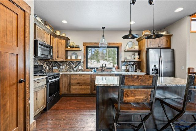 20829 MORNING STAR RD, Lead, SD 57754