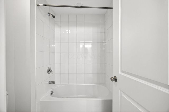 7425 Yarrow Run Road, Plain City, OH 43064