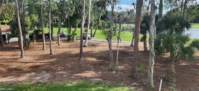 221 Fox Glen DR 2207, Naples, FL 34104