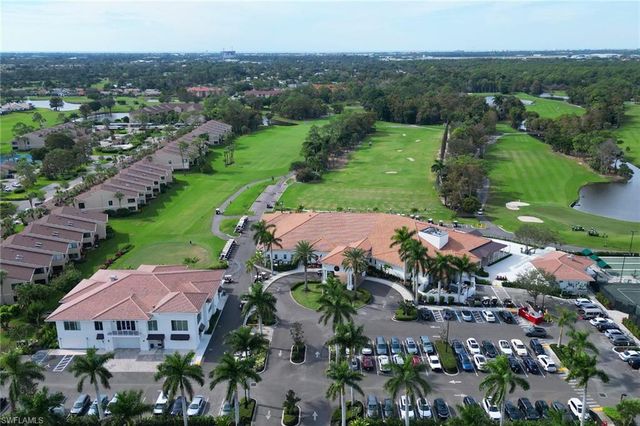 221 Fox Glen DR 2207, Naples, FL 34104