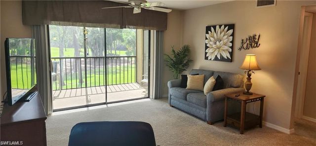221 Fox Glen DR 2207, Naples, FL 34104