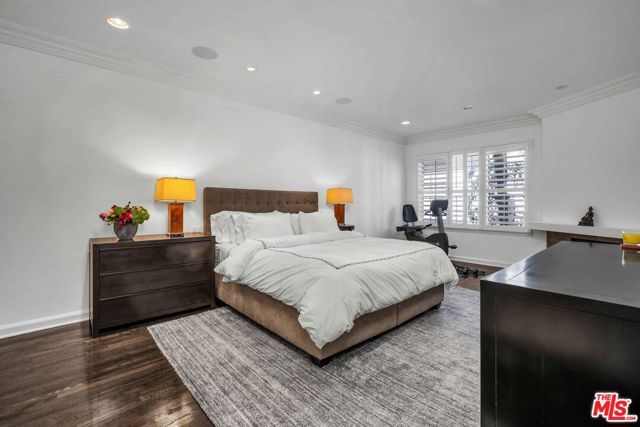 11745 Montana Avenue 301, Los Angeles, CA 90049