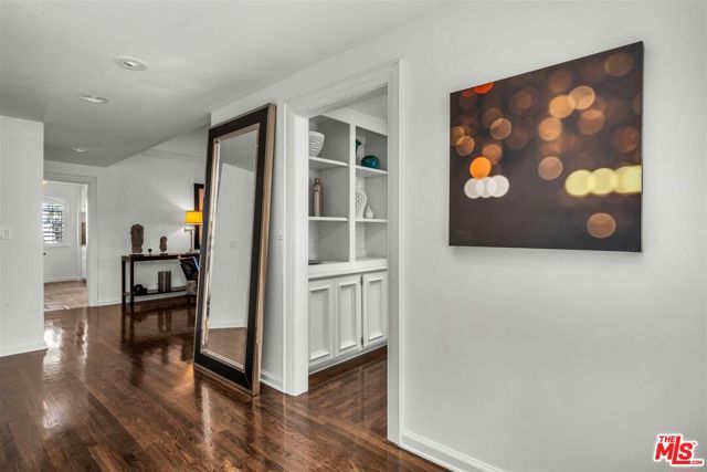 11745 Montana Avenue 301, Los Angeles, CA 90049