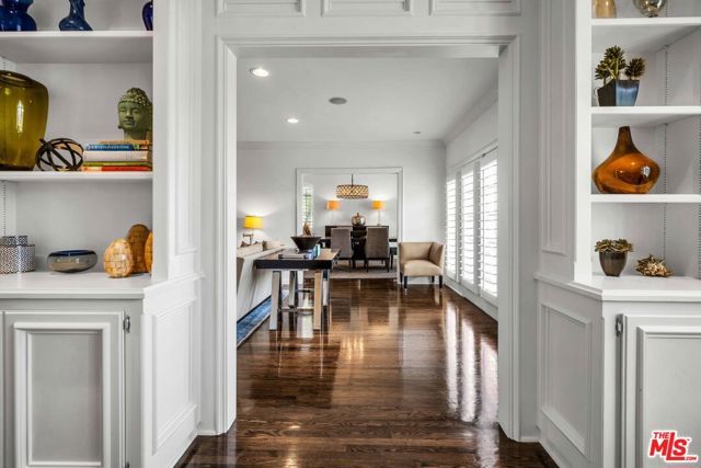 11745 Montana Avenue 301, Los Angeles, CA 90049