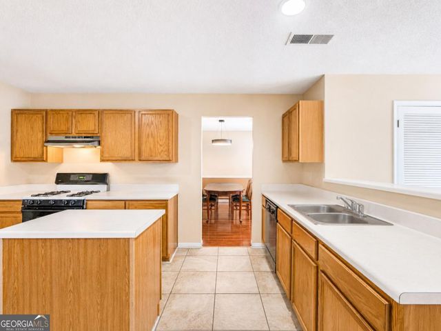 6049 Hitt Lake Trail, Stone Mountain, GA 30087