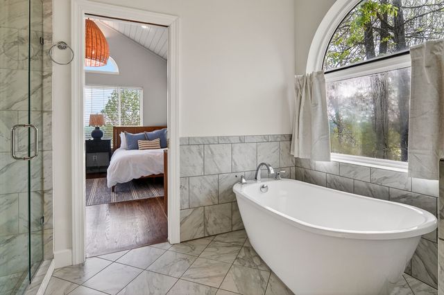 1853 Lafever Ridge Rd, Silver Point, TN 38582