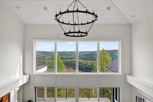 1853 Lafever Ridge Rd, Silver Point, TN 38582