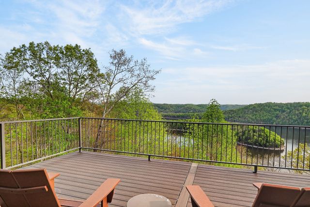 1853 Lafever Ridge Rd, Silver Point, TN 38582