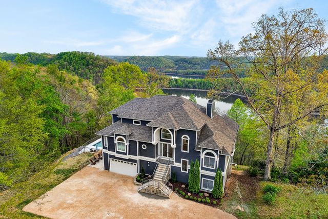 1853 Lafever Ridge Rd, Silver Point, TN 38582
