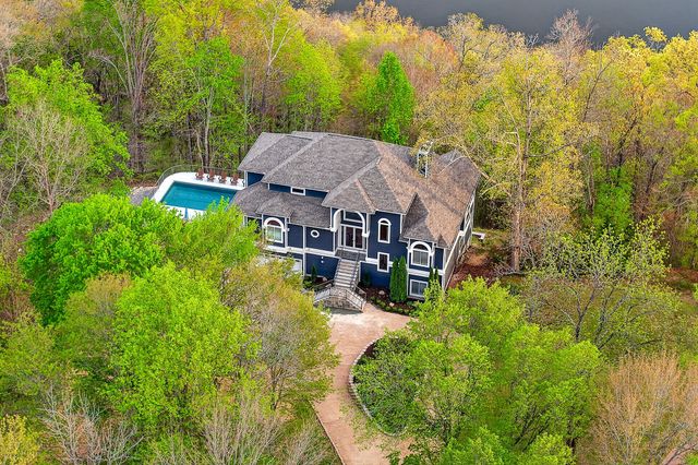 1853 Lafever Ridge Rd, Silver Point, TN 38582
