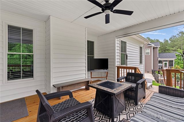 16319 Aklers Pl, Moseley, VA 23832