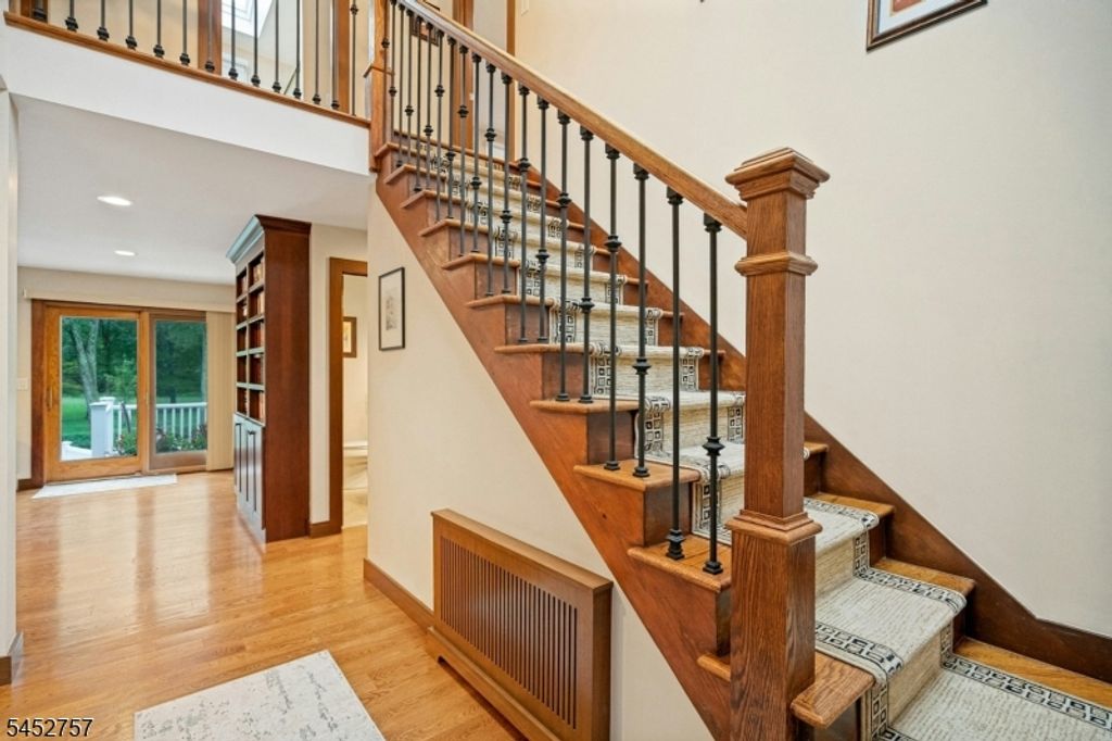 25 Bryers Ln, Upper Saddle River Boro, NJ 07458 — photo 2