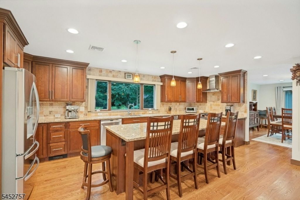 25 Bryers Ln, Upper Saddle River Boro, NJ 07458 — photo 3
