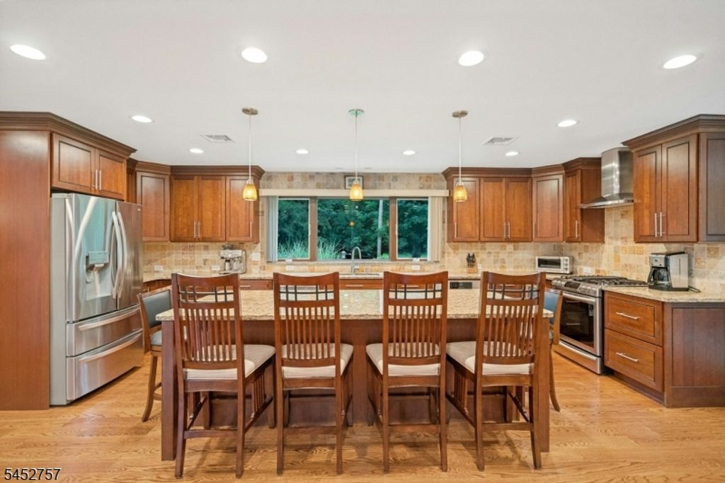 25 Bryers Ln, Upper Saddle River Boro, NJ 07458 — photo 4