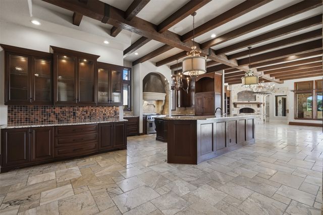 1105 Excalibur Boulevard, Lewisville, TX 75056